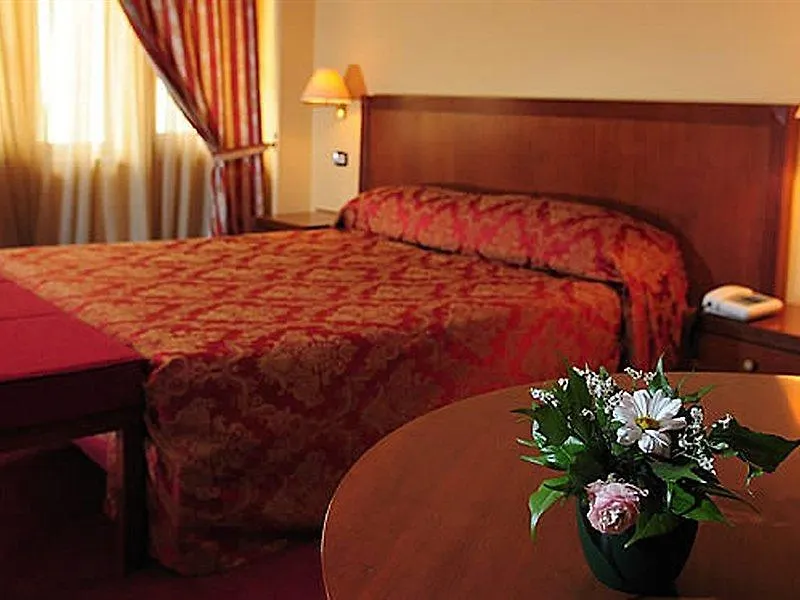 Mondial Hotel Tirana